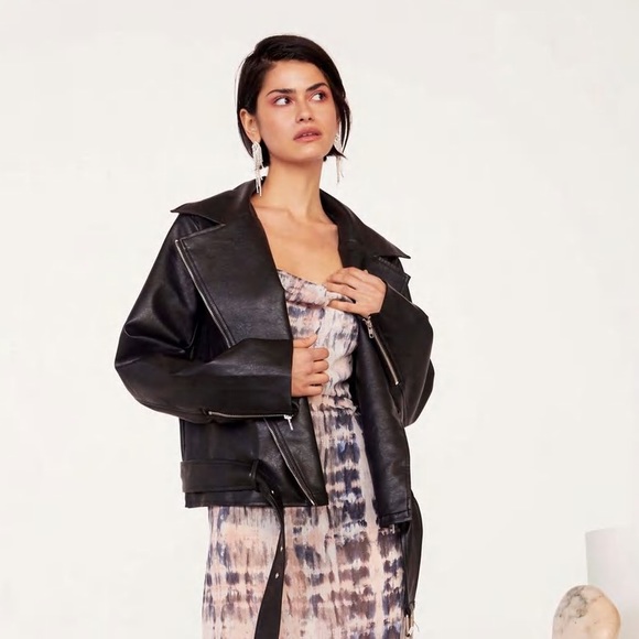 Nasty Gal It’s a Long Ride oversized black faux - Picture 3 of 7